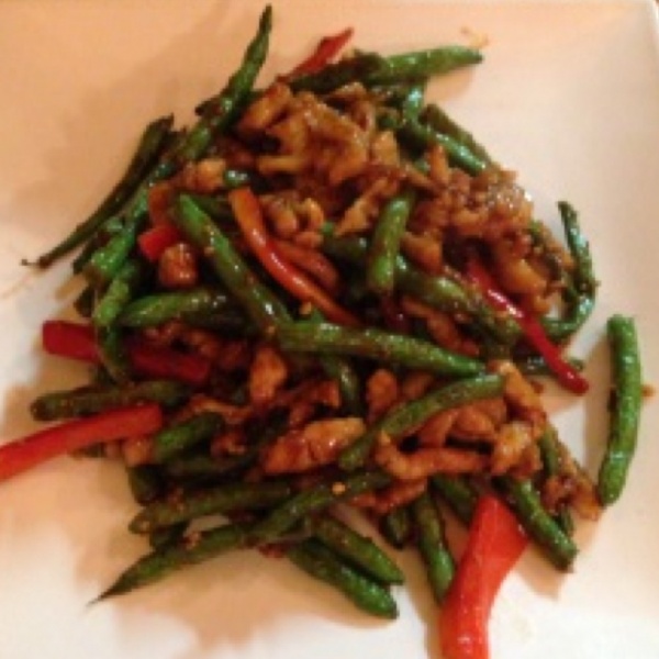 Order 47. String Bean Chicken food online from Yum yum hunan store, San Francisco on bringmethat.com