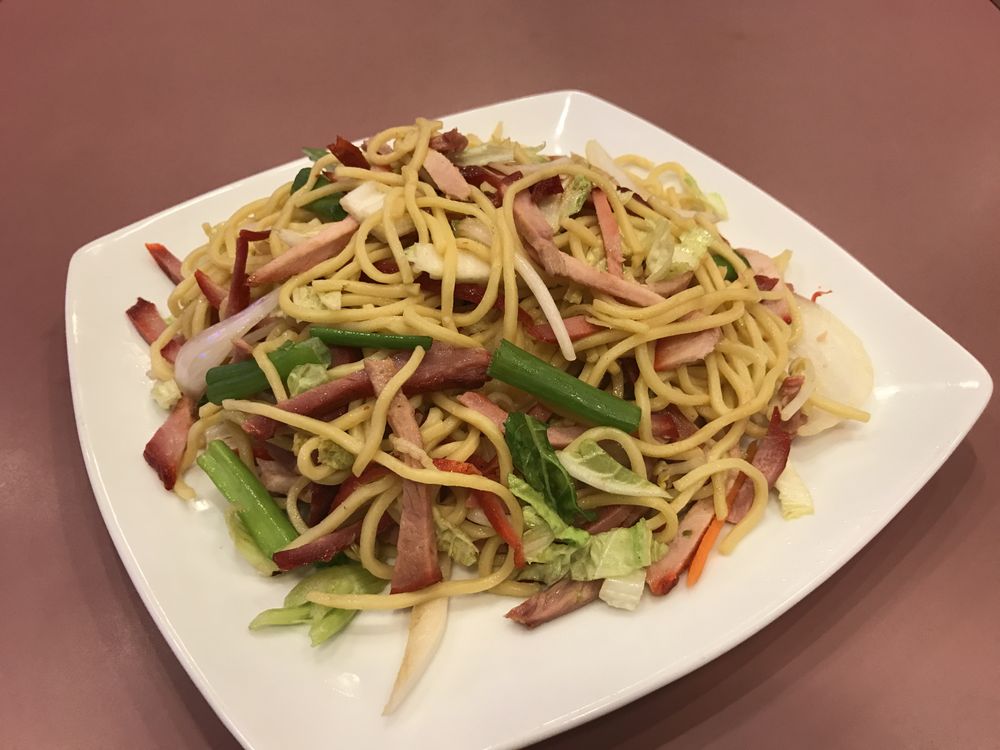 Order 37. Roast Pork Lo Mein food online from Golden Wok store, White Plains on bringmethat.com