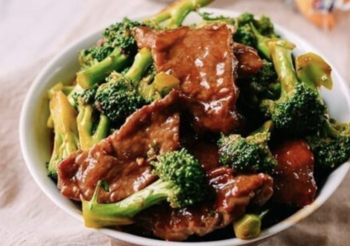 Order 91. Beef with Broccoli food online from Pig Heaven store, New York on bringmethat.com