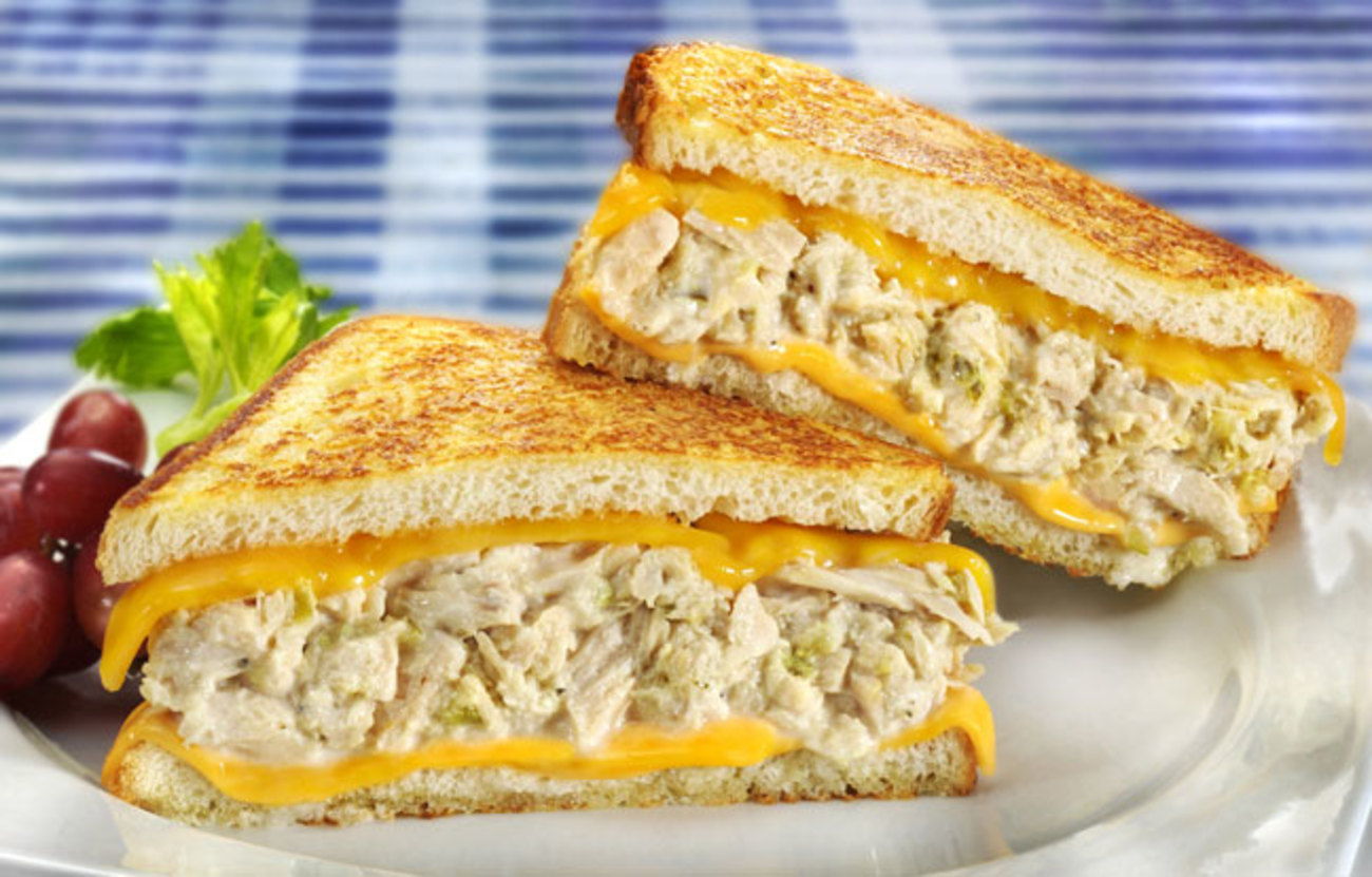 Order Tuna Melt Sandwich food online from Rego Bagel store, Rego Park on bringmethat.com