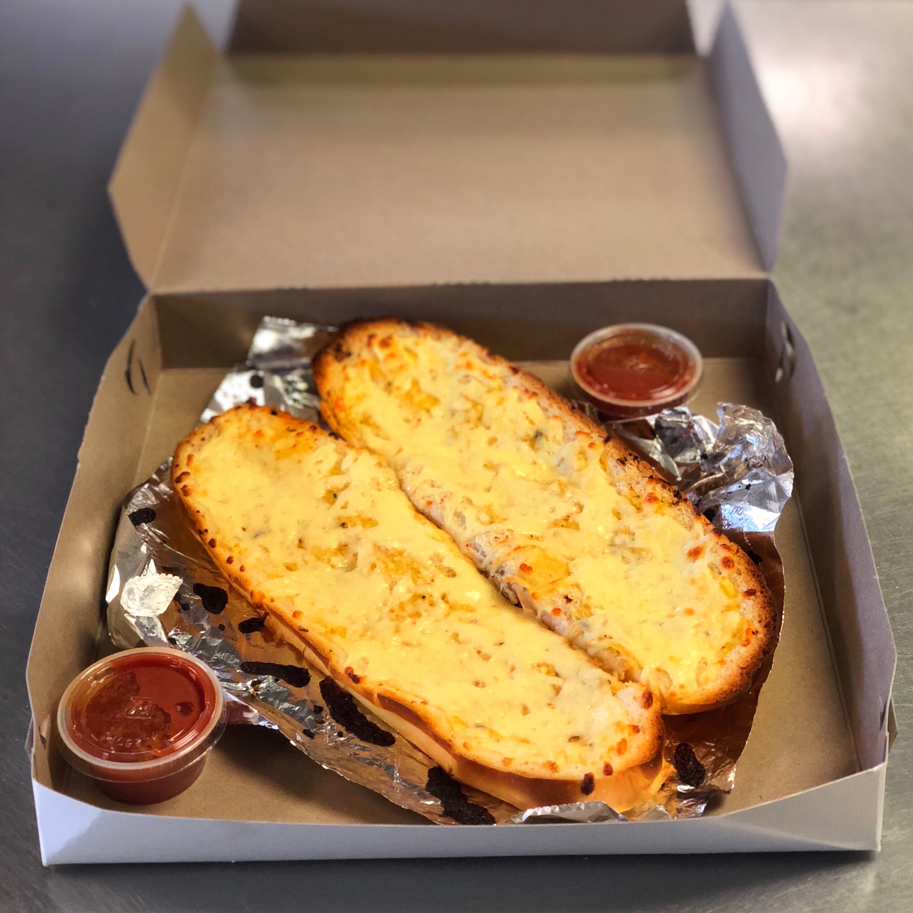 Order Garlic Bread food online from Linda New York Pizzeria store, Rochester on bringmethat.com