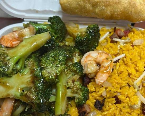 Order Shrimp and Broccoli Combo food online from New Rainbow Restaurant store, New York on bringmethat.com