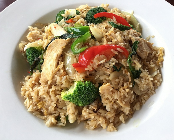 Order Spicy Basil Fried Rice food online from Madai Sushi store, Frisco on bringmethat.com