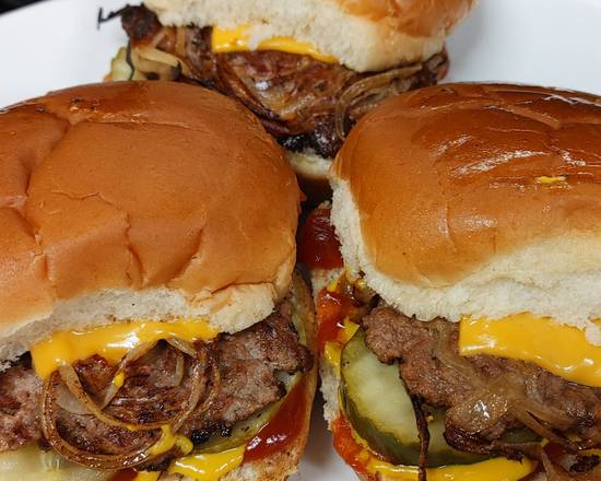 Order CLASSIC CHEESE SLIDERS food online from Detroit Coney Grill store, Scottsdale on bringmethat.com