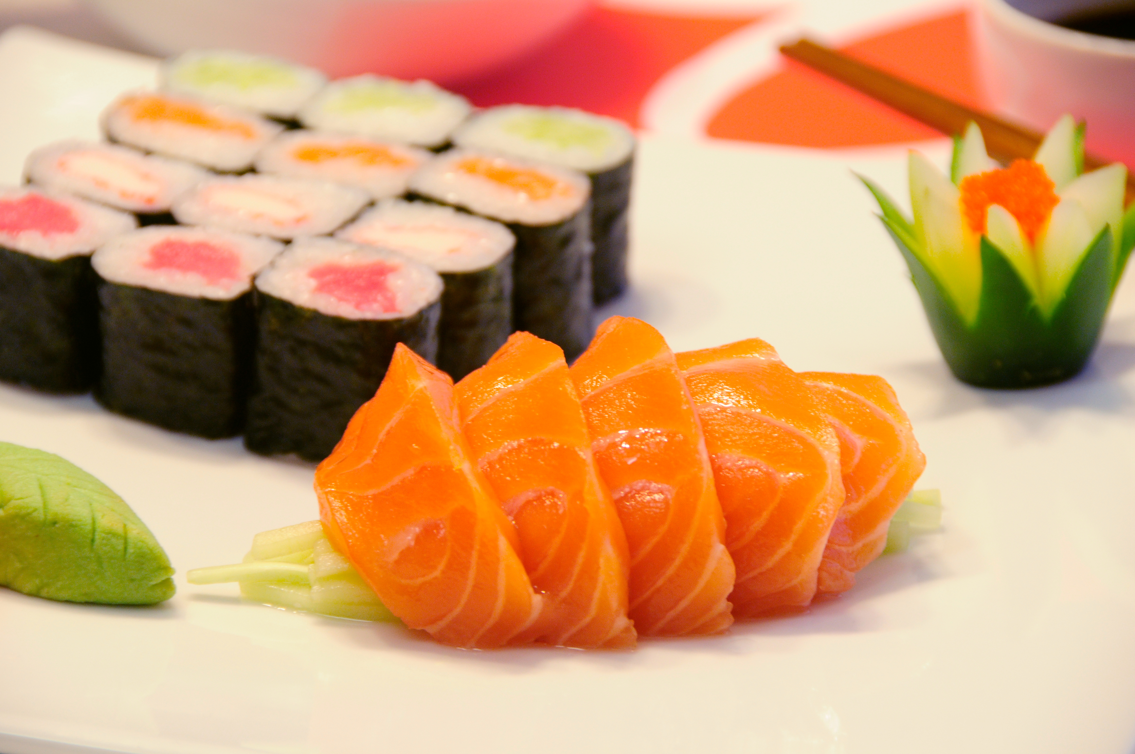 Order Salmon Maki Combo food online from Bento's Hibachi & Sushi Express store, Gambrills on bringmethat.com