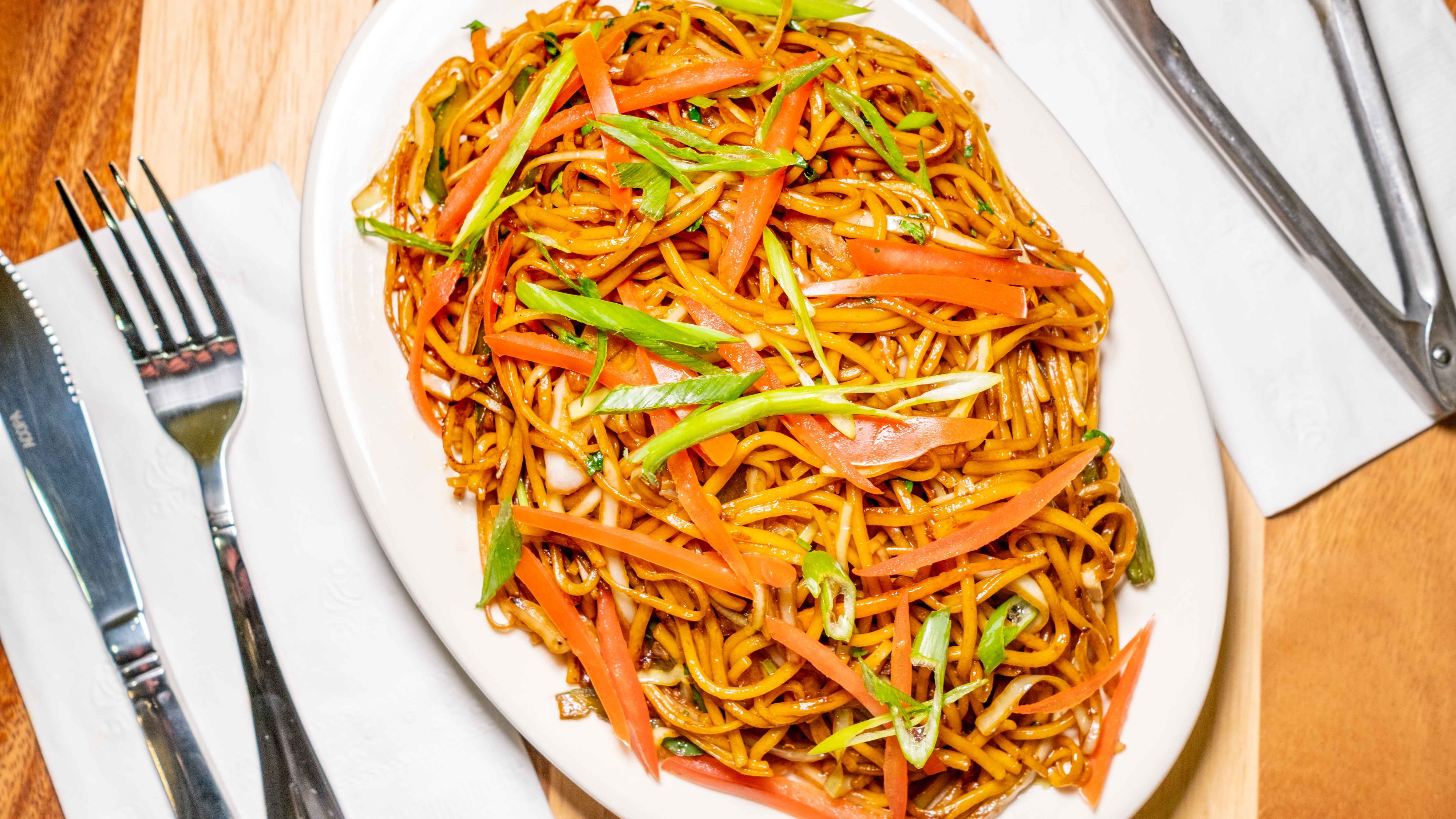 Order Vegetable Noodles food online from Taste of Taj store, Perry Hall on bringmethat.com