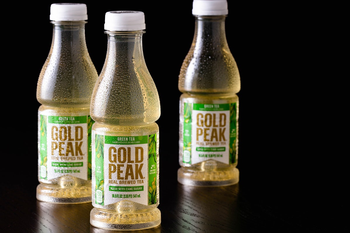 Order Gold Peak Green Tea food online from P.F. Chang's To Go store, Chicago on bringmethat.com