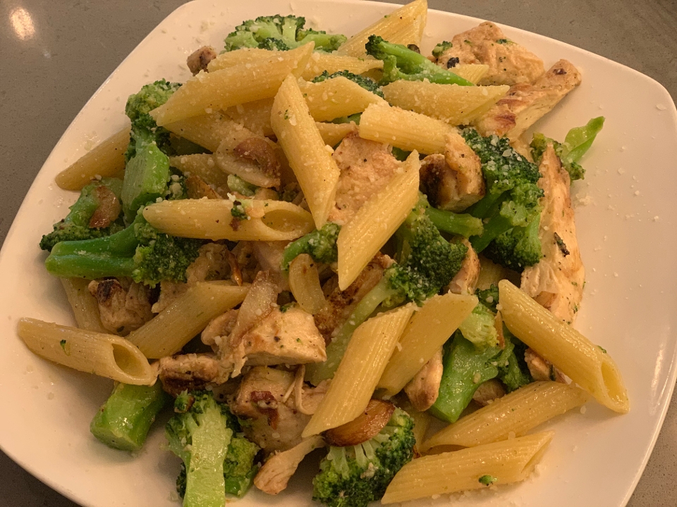 Order Penne & Broccoli Pasta food online from Pizzabar 141 store, Woodbury on bringmethat.com