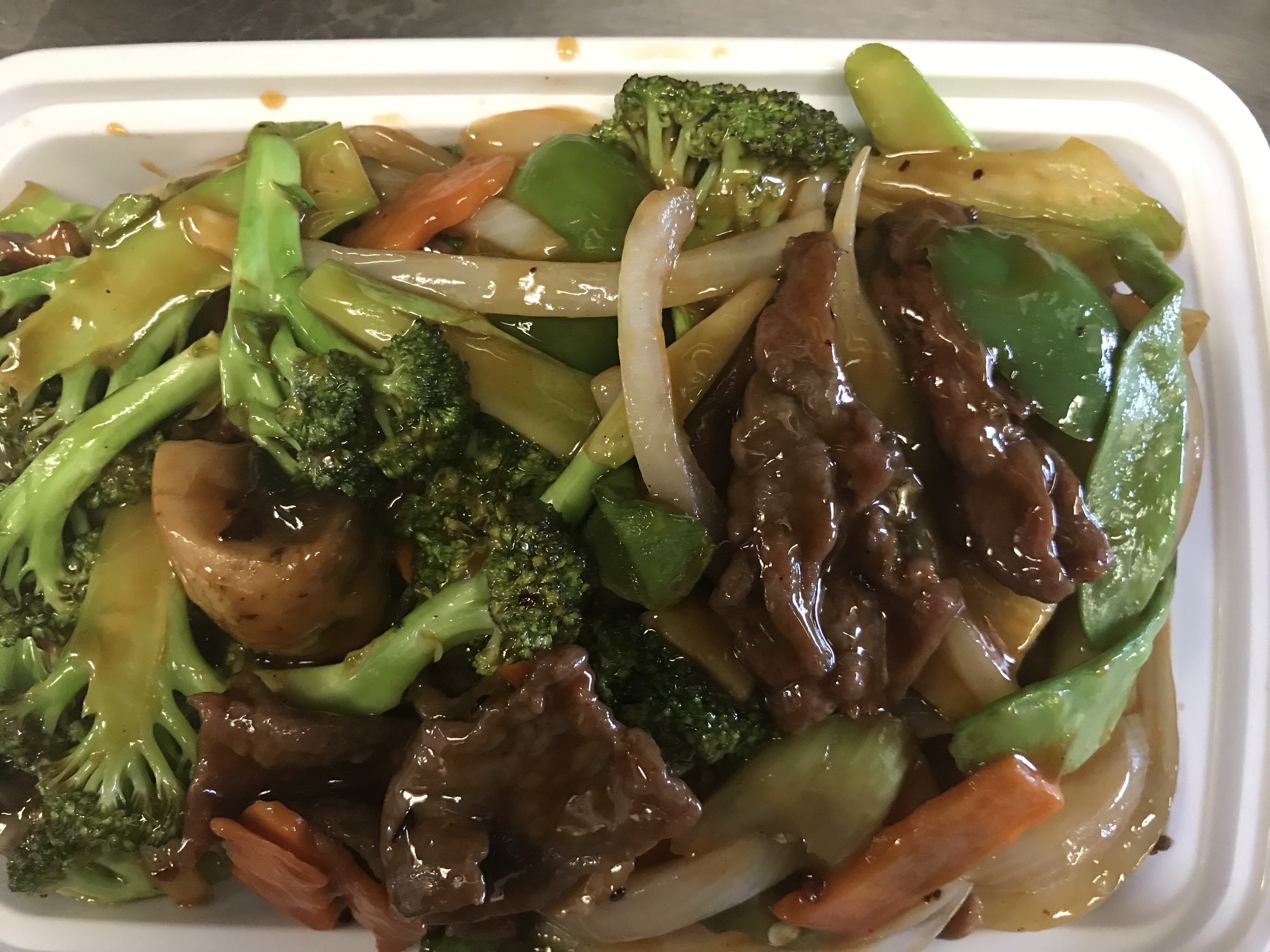 Order 104. Szechuan Beef food online from Tang's Wok store, Bedford Heights on bringmethat.com