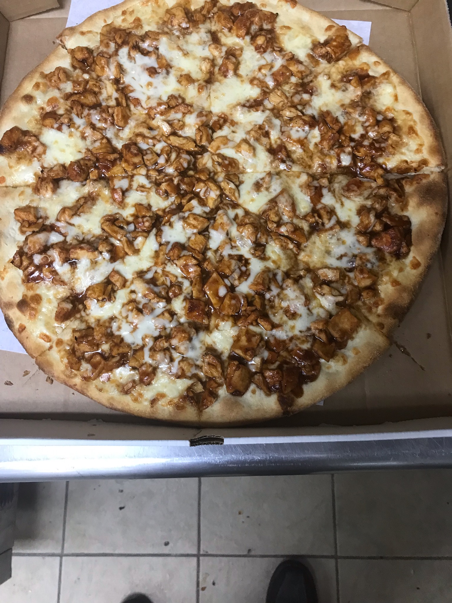 Order BBQ Chicken Pizza food online from Toscana Pizzeria store, Audubon on bringmethat.com