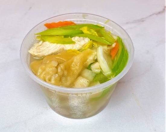 Order Won Ton Soup food online from Little Chef Chinese Takeout @Aztec Food Hub store, San Diego on bringmethat.com