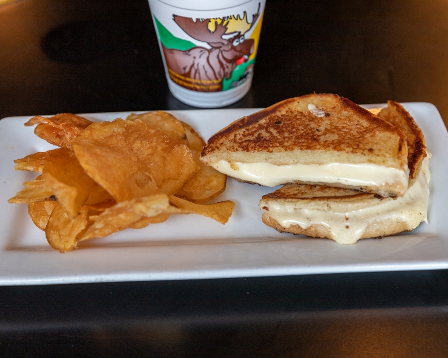 Order Kids Grilled Cheese food online from Boston Burger Company store, Salem on bringmethat.com