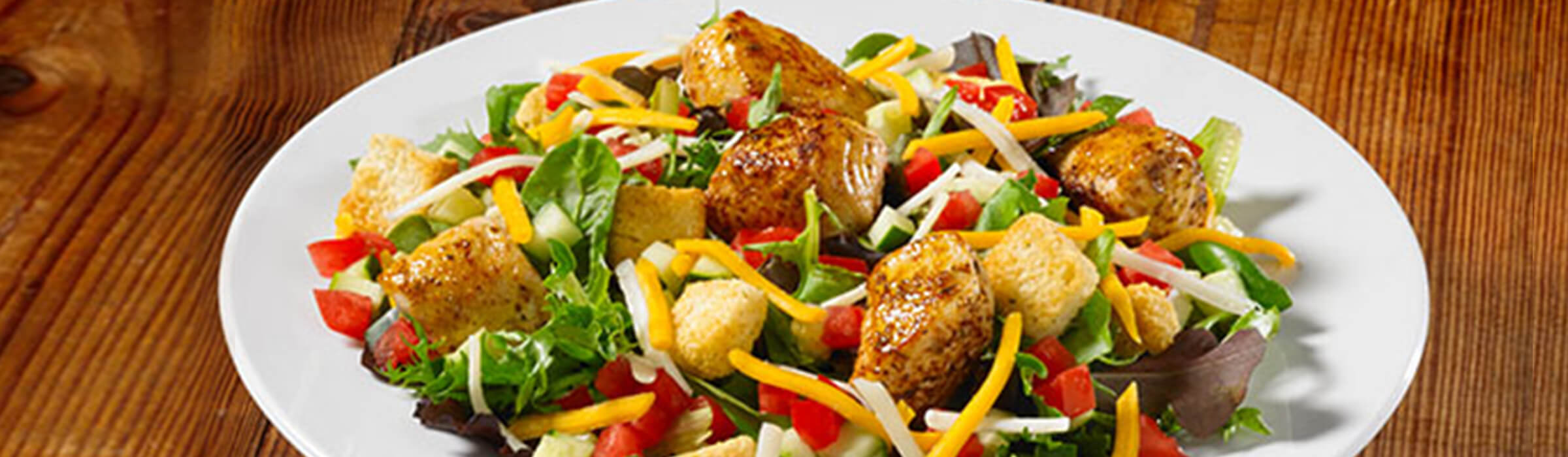 Order Chicken Garden Salad food online from Hooters store, Chesapeake on bringmethat.com