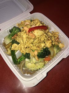 Order 39. Cashew Nut food online from Youpa Thai Kitchen store, Kent on bringmethat.com