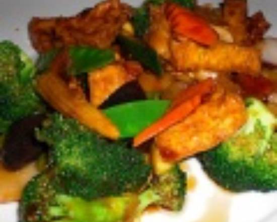 Order Stir Fried Broccoli Chicken food online from Thousand Wok store, Thousand Oaks on bringmethat.com