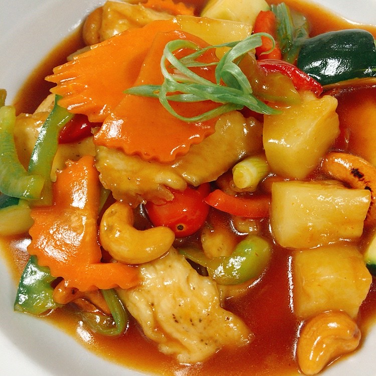 Order L Thai Style Sweet and Sour Chicken food online from Rice And Curry store, Ambler on bringmethat.com
