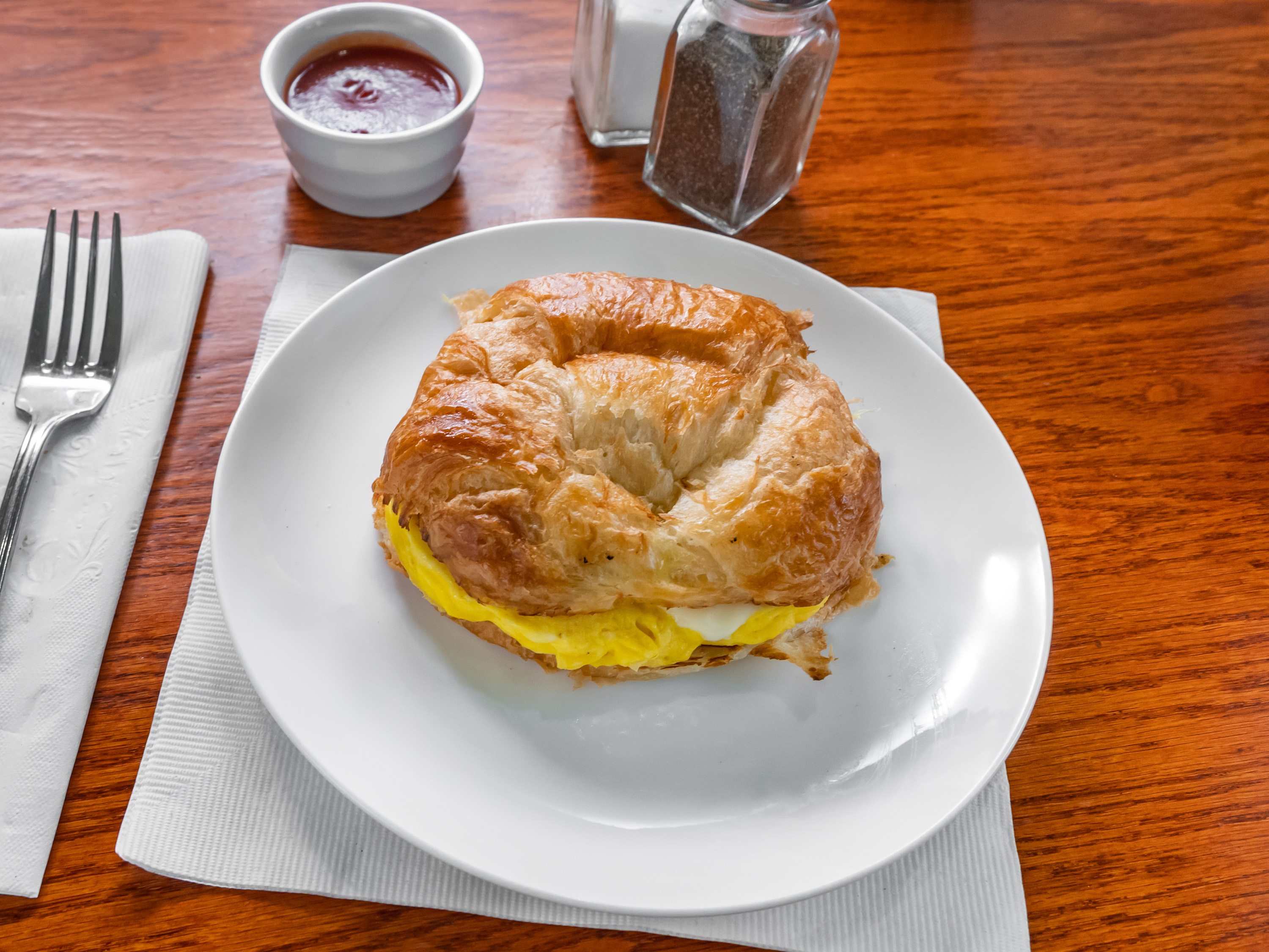 Order Egg and Cheese Sandwich food online from Mt. Airy Breakfast & Lunch store, Philadelphia on bringmethat.com