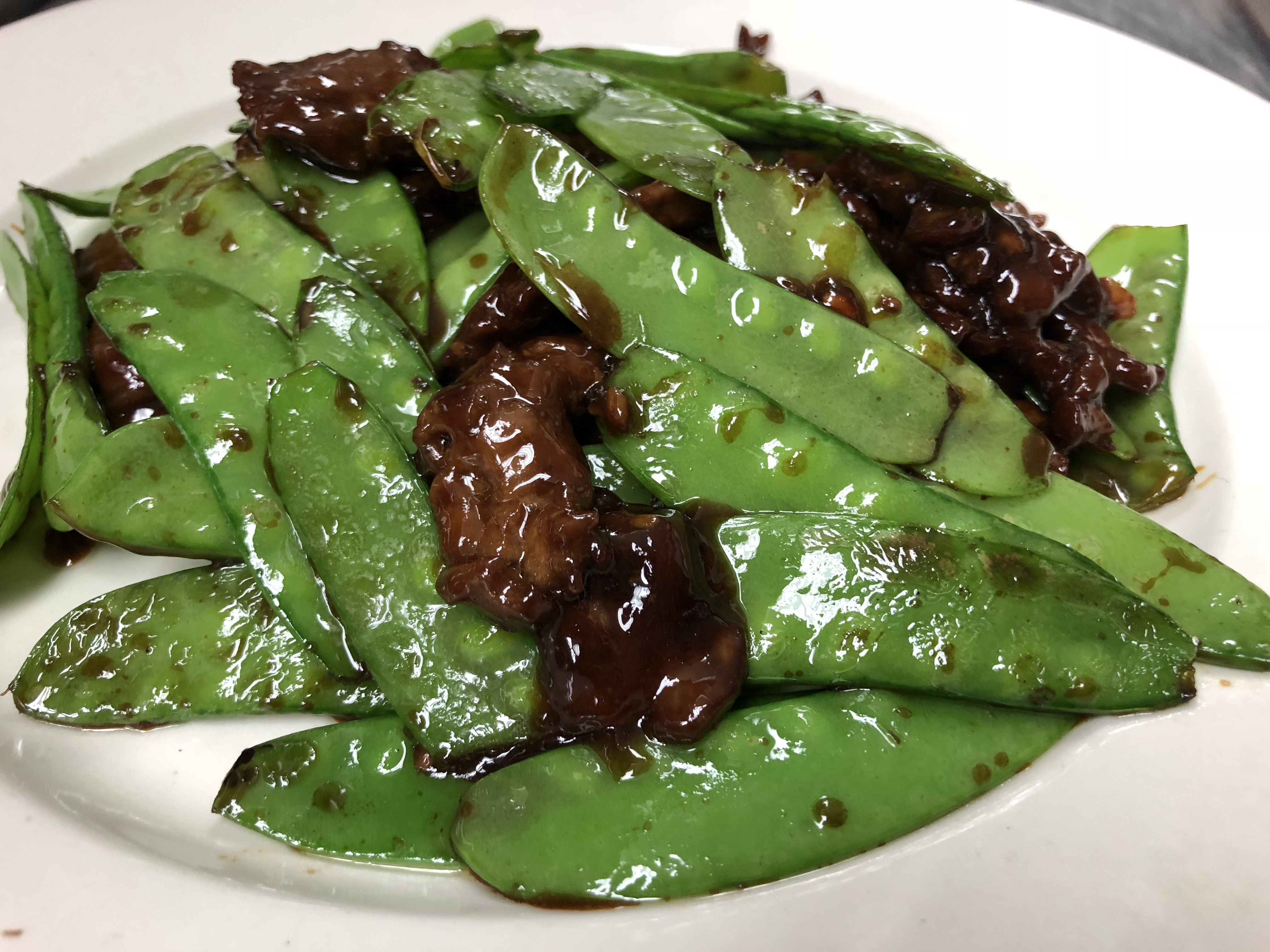 Order 90. Beef with Snow Peas food online from Pig Heaven store, New York on bringmethat.com