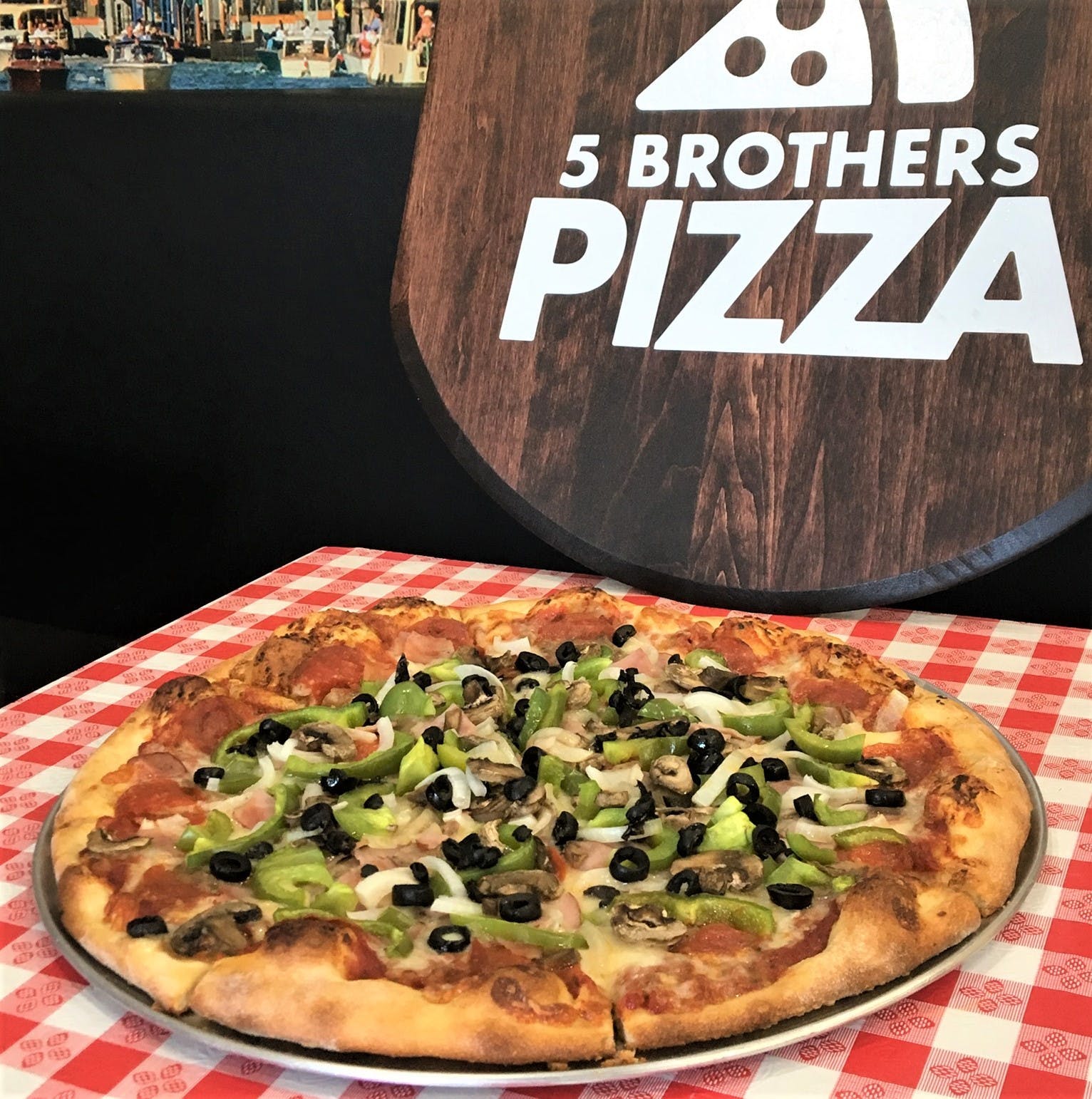 Order Vegetable Pizza - Small 14'' food online from 5 Brothers Pizza & Pasta store, Brewster on bringmethat.com