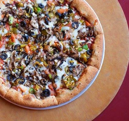 Order Classic Veggie Pizza food online from DoubleDave's Pizzaworks - San Angelo store, San Angelo on bringmethat.com