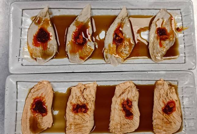 Order Seared Albacore with Truffle Ponzu Sauce 松露橘子醬烤長鰭金槍魚 food online from Moxie Izakaya Restaurant store, Los Angeles on bringmethat.com