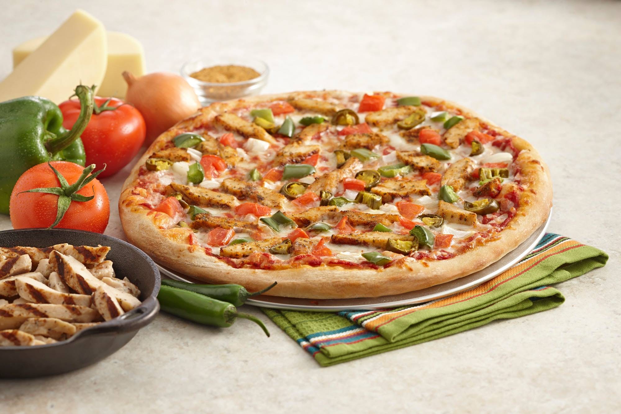 Order Chicken Fajita Pizza - Small 10'' food online from Pizza Bolis store, Edgewater on bringmethat.com