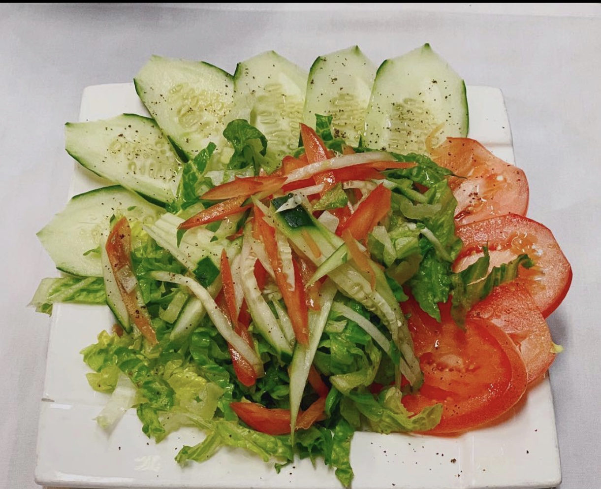 Order Green Salad food online from Desi grill store, Brooklyn on bringmethat.com