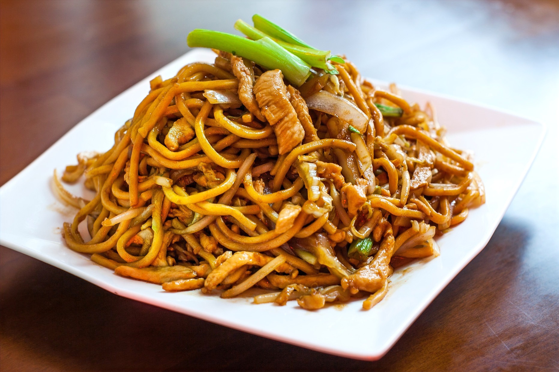 Order Chicken Lo Mein food online from Chau's cafe store, Ashburn on bringmethat.com
