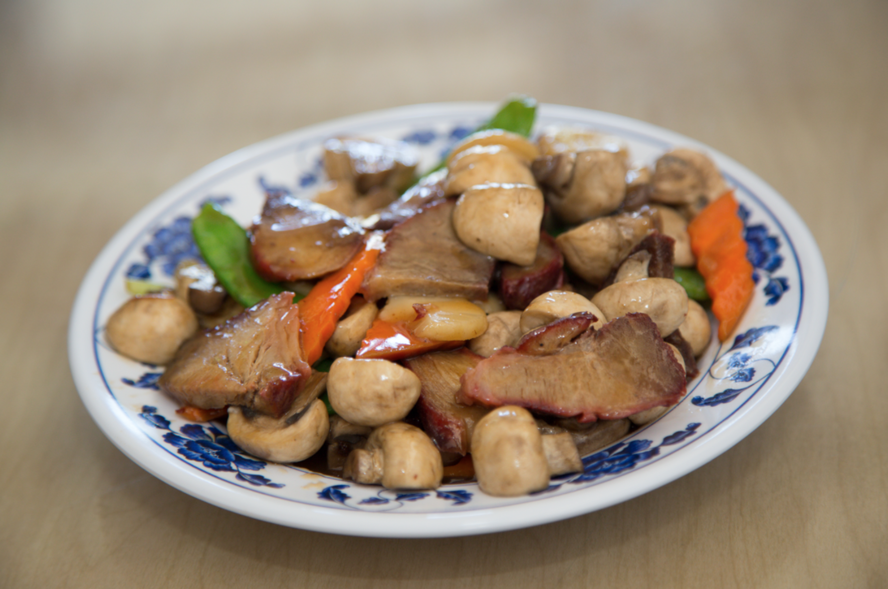 Order Pork with Mushroom food online from Mings Garden store, San Jose on bringmethat.com