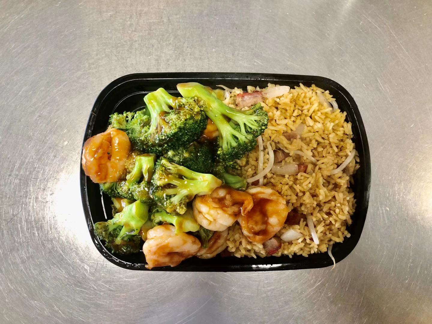 Order C14. Shrimp with Broccoli Combo Platter food online from China Spring store, Glen Burnie on bringmethat.com
