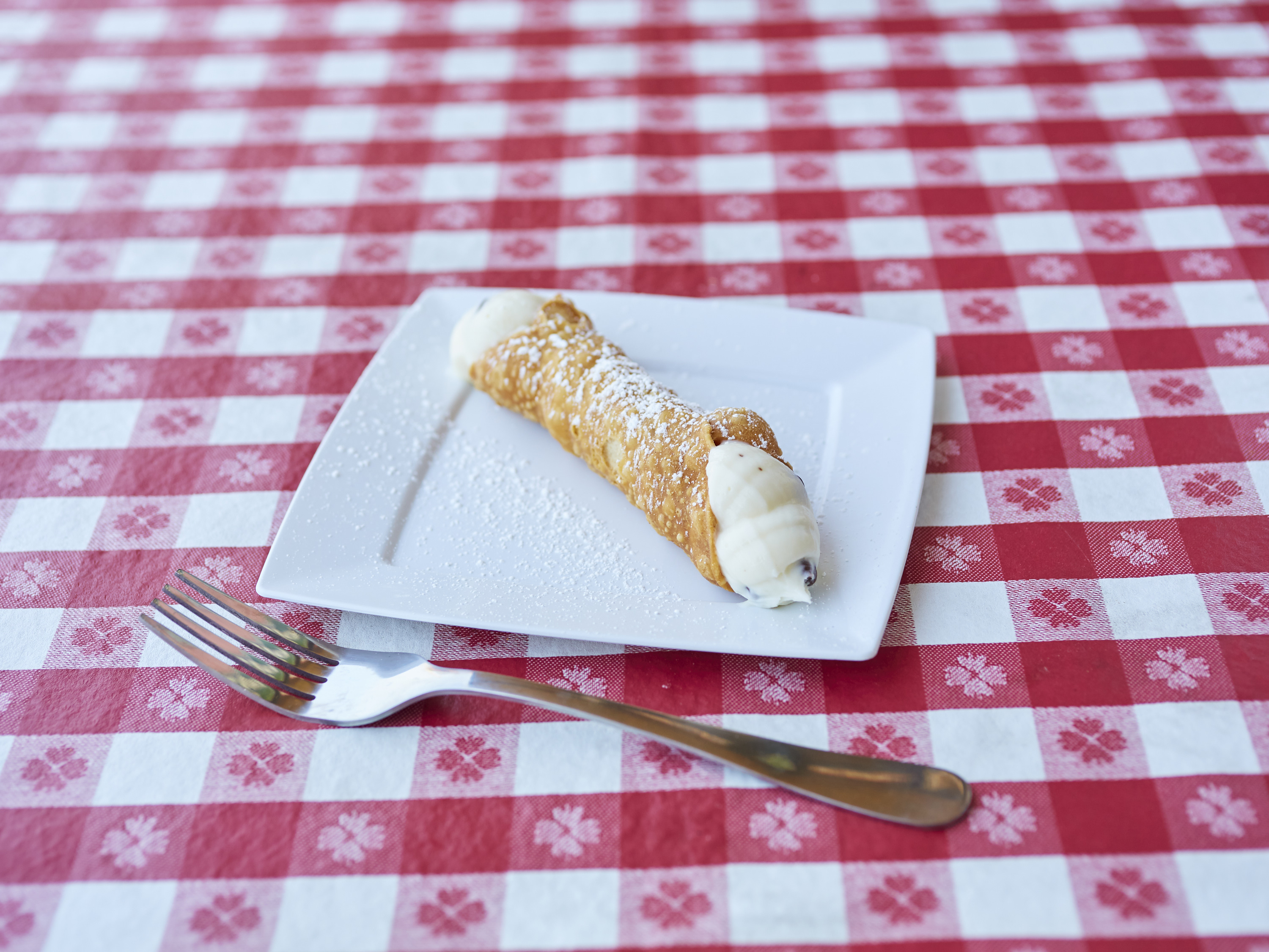 Order Cannoli food online from Winners Ny Pizza store, Agoura Hills on bringmethat.com
