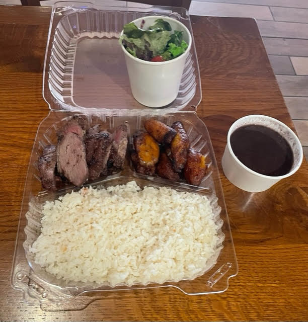 Order Garlic Beef Platter food online from Pampas Grill store, Los Angeles on bringmethat.com