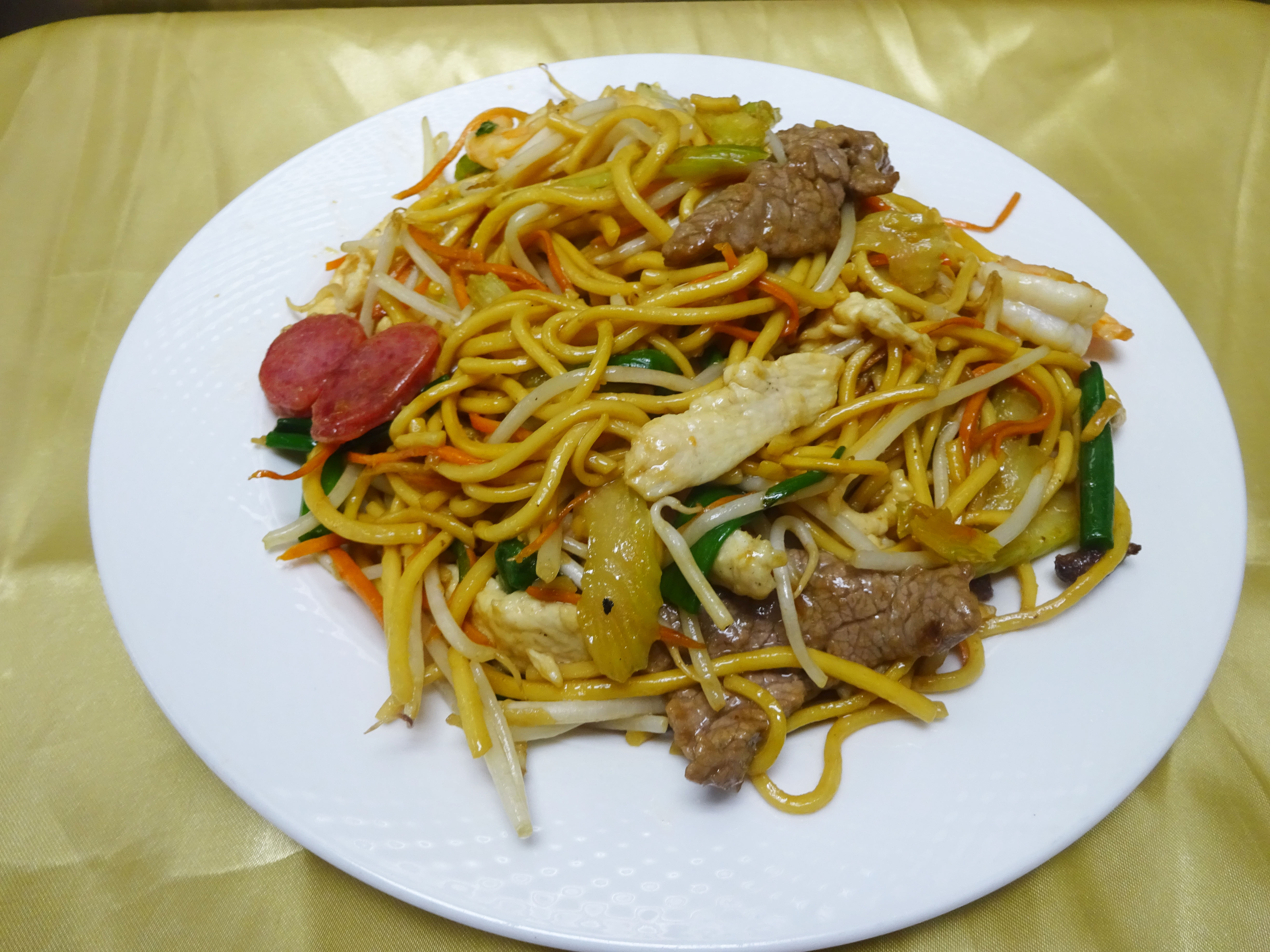 Order F10. House Chow Mein food online from Z's Kitchen store, Orange on bringmethat.com
