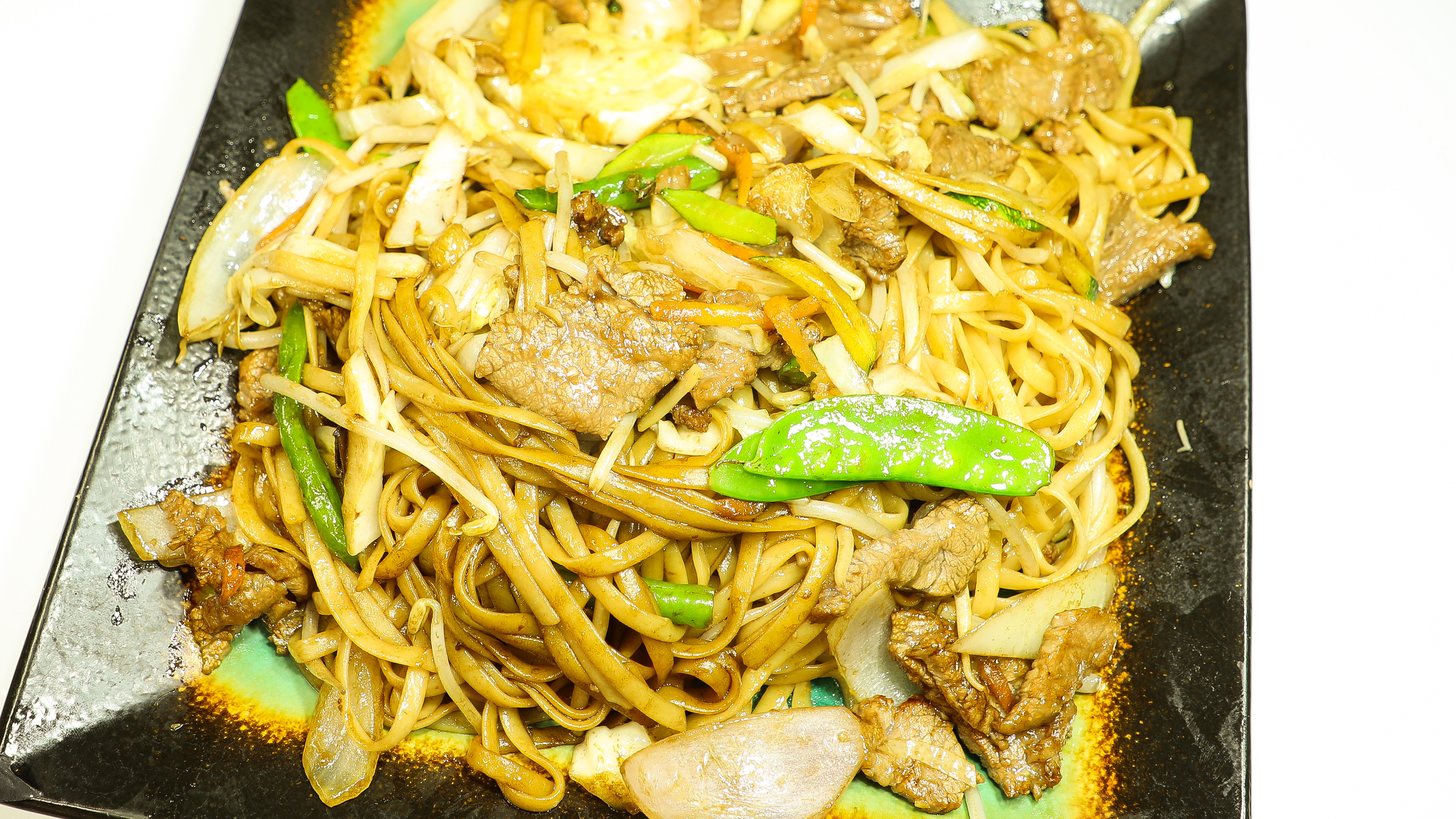 Order Beef Lo Mein food online from House of Lee store, Pittsburgh on bringmethat.com