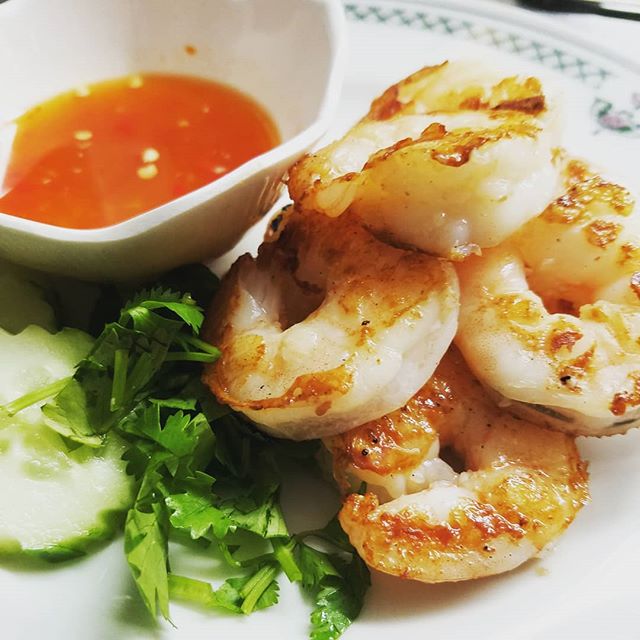 Order Grilled Shrimp food online from Ghin Khao Eat Rice store, Chicago on bringmethat.com