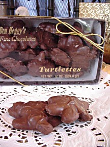 Order 502. Milk Chocolate Turtlettes Carmel food online from Heggy Candy Company store, Canton on bringmethat.com