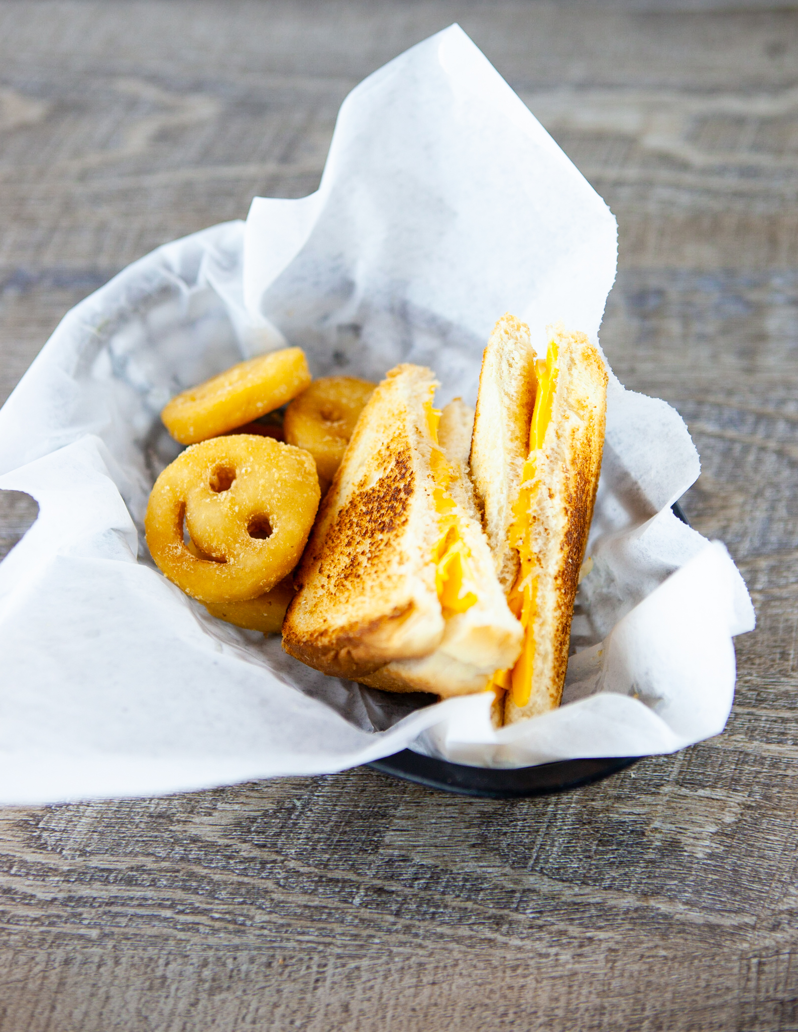 Order Kid's Grilled Cheese food online from Fitz's store, University City on bringmethat.com