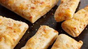 Order Cheese Breadsticks - Appetizer food online from Romeo's Pizza store, Lewis Center on bringmethat.com