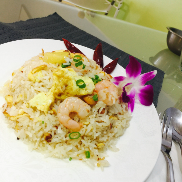 Order Malaysian Fried Rice 马来（拉） 炒饭 food online from Khoo Restaurant store, West Warwick on bringmethat.com