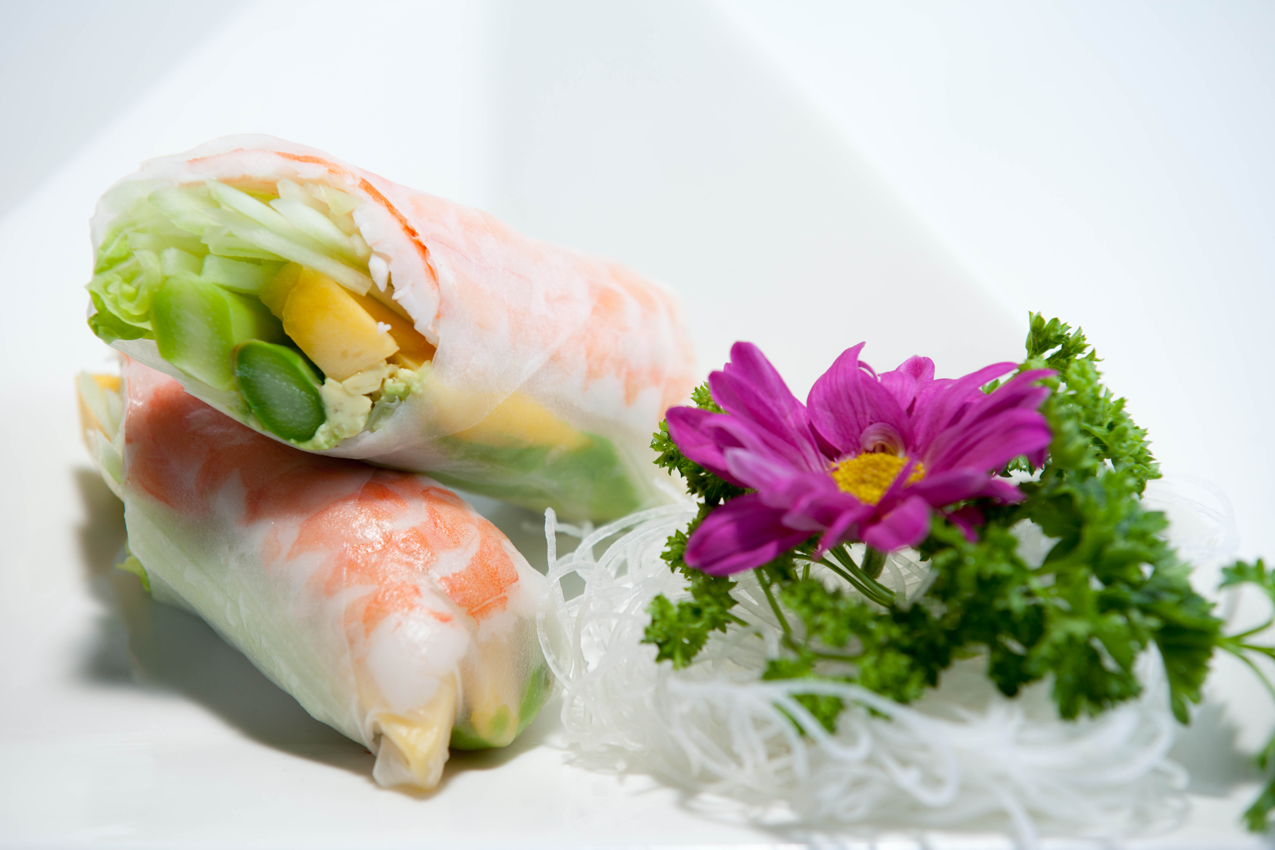 Order 411. Mango Tango Spring Roll food online from Chi Tung Chinese & Thai Restaurant store, Evergreen Park on bringmethat.com