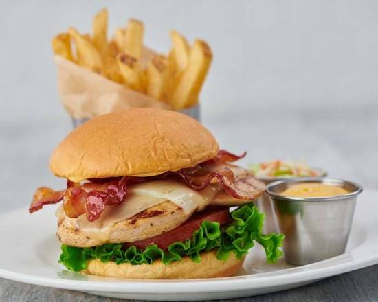 Order Grilled Chicken Sandwich food online from Hard Rock Cafe store, Niagara Falls on bringmethat.com