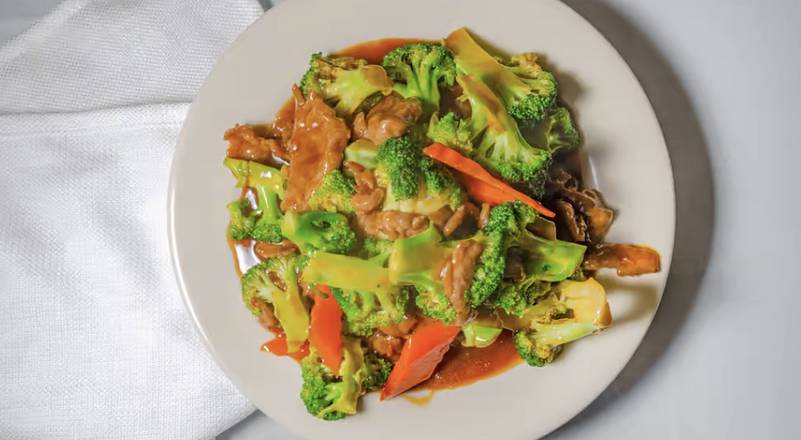 Order Beef with Broccoli (芥蓝牛) food online from New Mandarin Garden San Clemente store, San Clemente on bringmethat.com