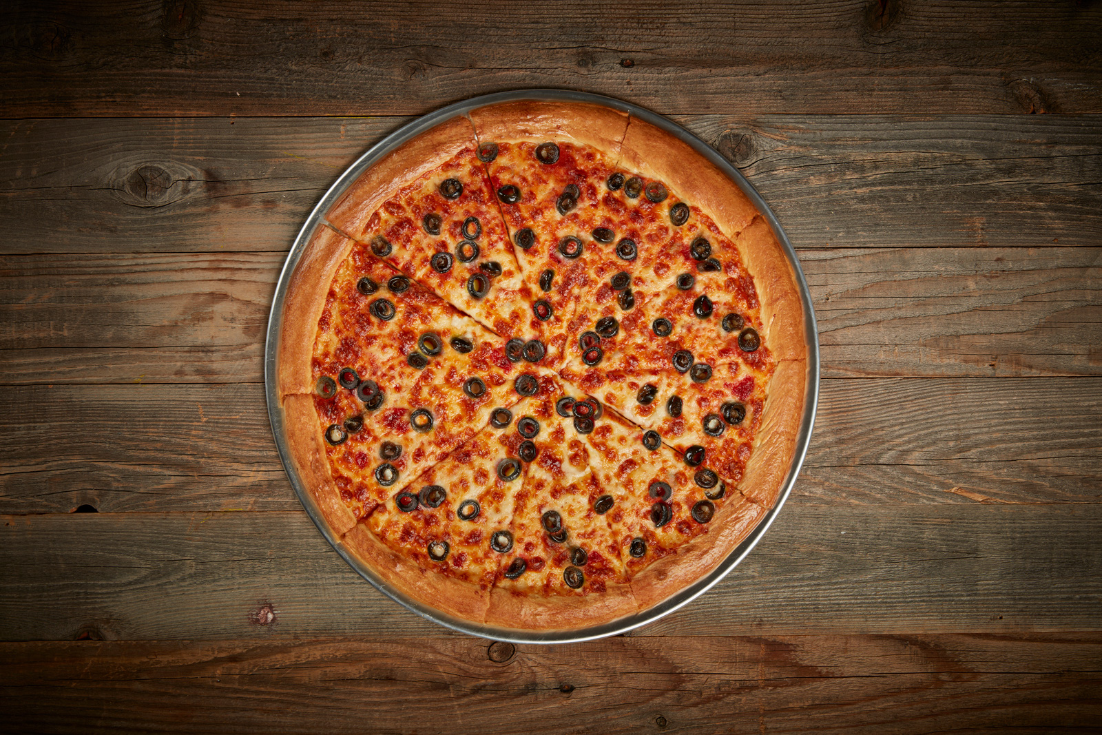 Order Black Olives Pizza food online from Pregio Pizza store, Wilmington on bringmethat.com
