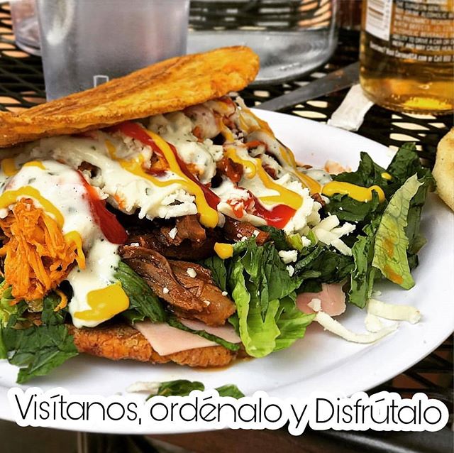 Order Patacon Mixto food online from Rica Arepa Venezuelan Cafe store, Chicago on bringmethat.com