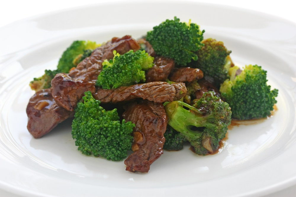 Order 81. Beef with Broccoli food online from Main Moon store, West Orange on bringmethat.com