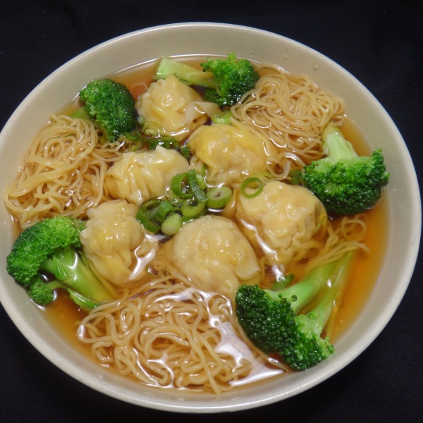 Order NS2. Chicken Wonton Noodle Soup food online from Great Wok store, Charlotte on bringmethat.com