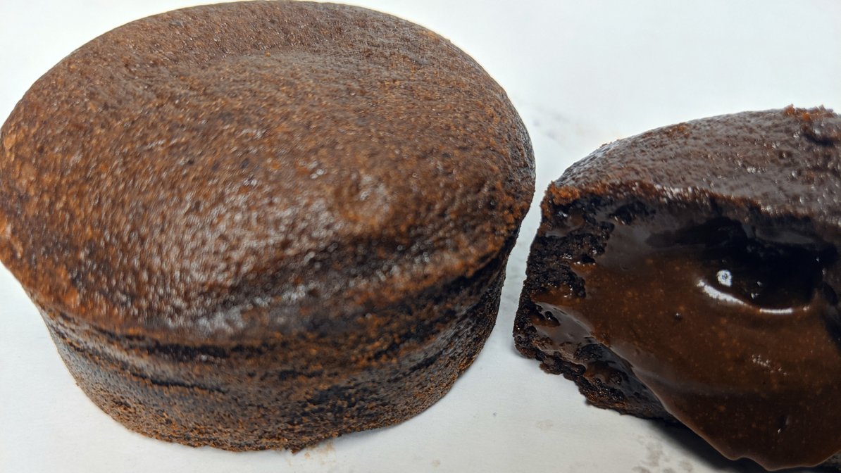 Order Chocolate Lava Cake food online from Ciao Italiano! store, San Mateo on bringmethat.com