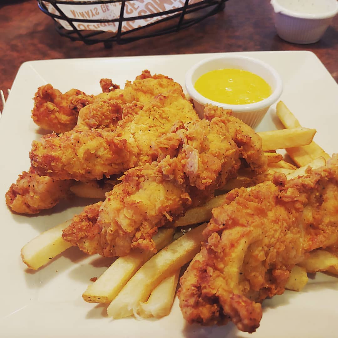 Order 5 piece chicken tenders with fries  food online from 5 brothers gourmet deli store, New York on bringmethat.com