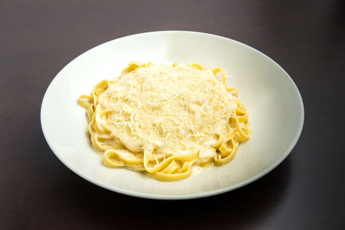 Order Fettuccine Alfredo food online from The Old Spaghetti Factory store, Fresno on bringmethat.com