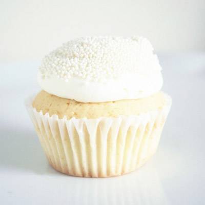 Order Vanilla Lovers (Standard Size) food online from Fate Cakes store, Gahanna on bringmethat.com